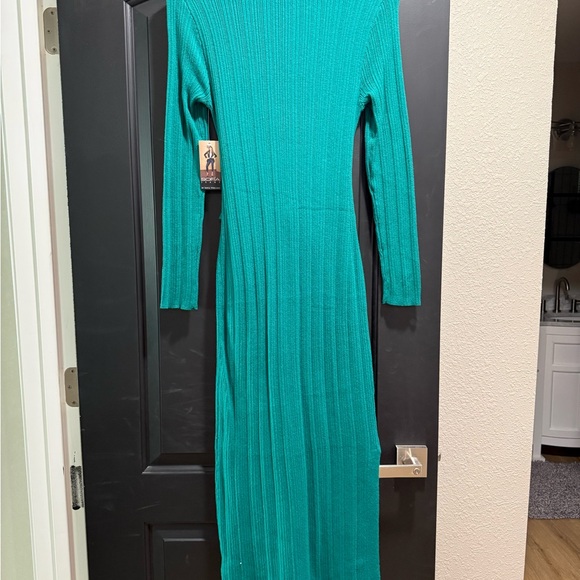 Sofia by Sofia Vergara Teal Long Sleeve Dress - Picture 6 of 8